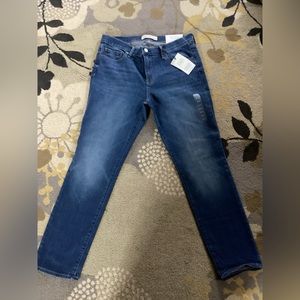 Gap for Good jeans NWT 31S, mid rise, slim through hip & thigh, straight leg.👖